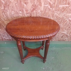 006 送料設置無料　別荘保管品　英国サイドテーブルの画像