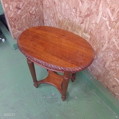 006 送料設置無料　別荘保管品　英国サイドテーブルの画像