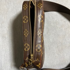 𝗟𝗢𝗨𝗜𝗦 𝗩𝗨𝗜𝗧𝗧𝗢𝗡の画像