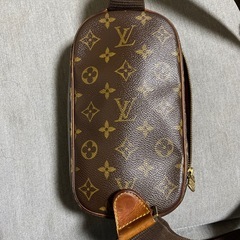 𝗟𝗢𝗨𝗜𝗦 𝗩𝗨𝗜𝗧𝗧𝗢𝗡の画像