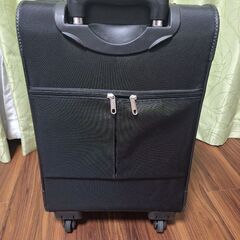 キャリーケース　鍵なしの画像
