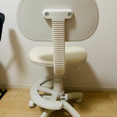 コロコロ椅子の画像