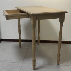 アンティーク風 机 デスク 勉強 学習 パソコン作業の画像