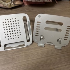 パソコンスタンド2点 の画像