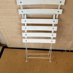 折り畳み椅子の画像