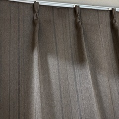 ニトリ　遮光カーテン　4点セット　ブラウン　2の画像