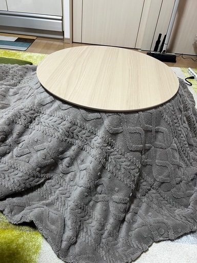 【美品】RASIK 円形 細脚折りたたみ式 こたつ2点セット（テーブル幅 直径68cm・ライトナチュラル/ニット柄掛け布団 直径170