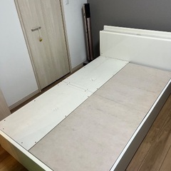 11月29日に取りに来て頂ける方！　ニトリ　セミダブル　ベッド　の画像