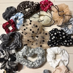 シュシュ18点ほぼ未使用の画像