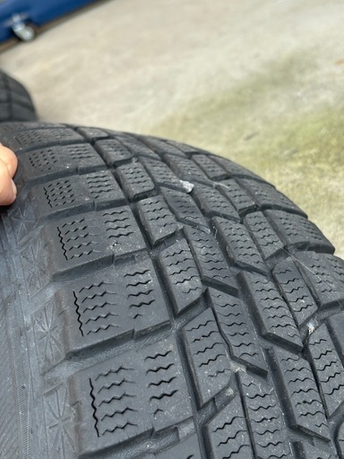 スタッドレスタイヤ4本セット　185/70R14