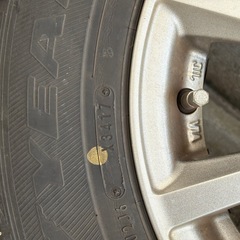 スタッドレスタイヤ4本セット　185/70R14の画像