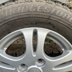 スタッドレスタイヤ　4本セットの画像