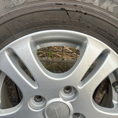 スタッドレスタイヤ　4本セットの画像