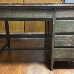 かなりレア！約60年前の木製の机　２台あります！の画像