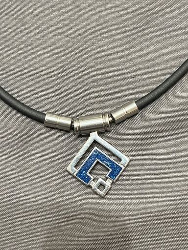 Colantotte  チタン
ネックレス