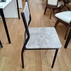 ★リユースのサカイつくば店★TK7470  ダイニングテーブルセット 椅子2脚付 グレー H75×D70×W70 クリーニング済みの画像