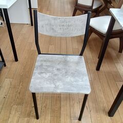 ★リユースのサカイつくば店★TK7470  ダイニングテーブルセット 椅子2脚付 グレー H75×D70×W70 クリーニング済みの画像