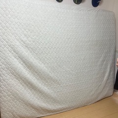 クイーンベッド　フレーム　マットレスの画像