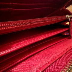 (  ˶ˊᵕˋ)੭COACH お財布 赤♡の画像