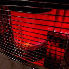 コロナ/CORONA 煙突式ストーブ UH-7718PR 2019年製 床暖の画像