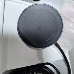 新品に近い(2回使用のみ) Anker MagGo Wireless Charger ブラック
の画像