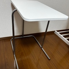 サイドテーブルの画像