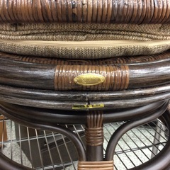 【カザマの回転チェア】チェア カザマ　回転チェア　椅子　イス　布製クッション　ラタン：ダークブラウンの画像