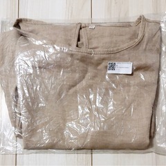 【新品未使用】セットアップ　ベージュ　パジャマ ベージュ　夏 ルームウェア 部屋着 薄手 寝間着の画像