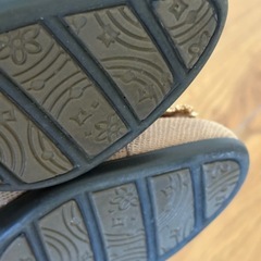 ピューフォートのビジューパンプスの画像