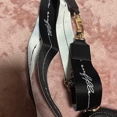 (美品)しまむら mumu スマホショルダーの画像