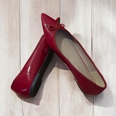 レッド フラット シューズ リボン ポインテッドの画像