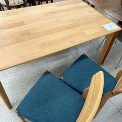 ★リユースのサカイ高崎店★TJ13494 (株)ニトリ ４人掛けダイニングセット ライトブラウン/青 H70×D80×W135 クリーニング済みの画像