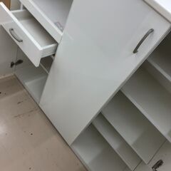 【ジャングルジャングル和歌山店】【Wa3385】キッチンボード ホワイト リユースショップ リサイクルショップ 中古家具 中古家電 中古自転車 古着 冷蔵庫の画像