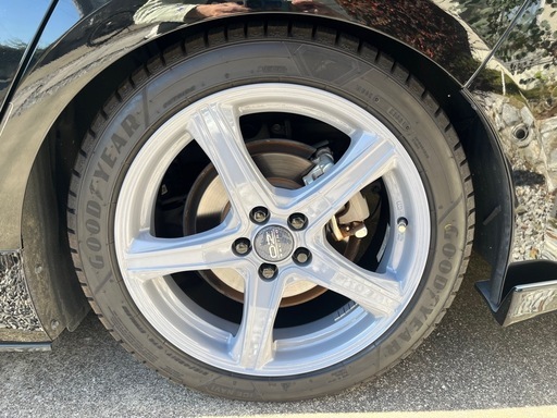 ソリッドグレー塗装❗️スタッドレスタイヤ　アルミセット　215/45R17 プリウス他
