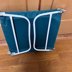 
折りたたみ簡易ベッドの画像