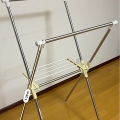 物干しラックの画像