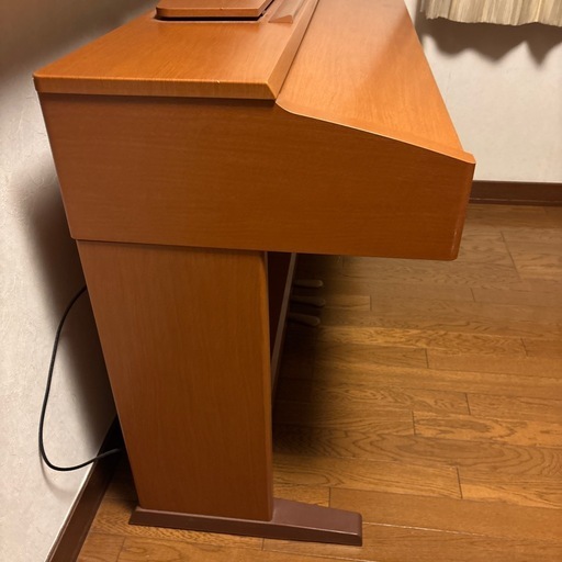 中古　電子ピアノ