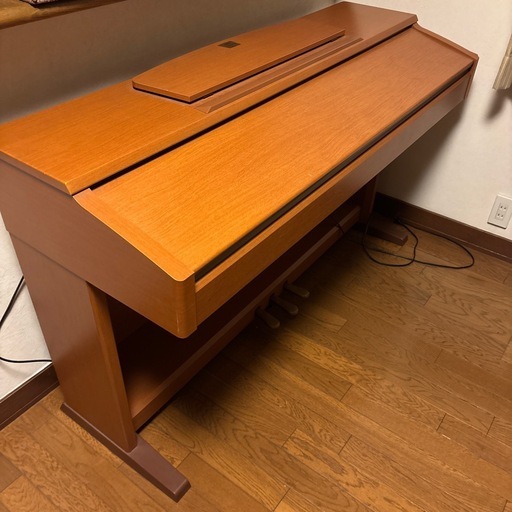 中古　電子ピアノ