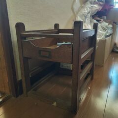 昭和レトロ木製ミニラック／上段に小物収納つき ジャンク品（木枠）12月はじめ引き取り希望の画像