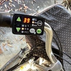 【12月5〜8日引取り限定】【訳あり/ジャンク品】YAMAHA PASナチュラL 電動自転車26型 バッテリー・充電器・鍵2本付きの画像