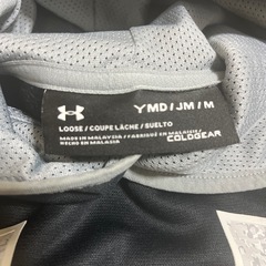 UNDERARMOUR パーカーの画像