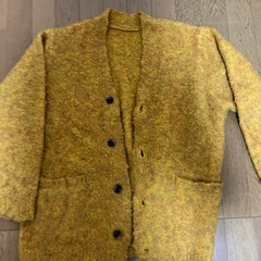 太めのセーターカーディガンの画像