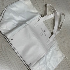 折りたたみカバンの画像