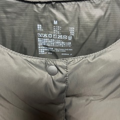 美品　無印良品　ノーカラー軽量ダウンジャケット　カーキーの画像