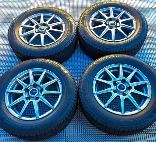 ★【ブリヂストンのスタッドレスタイヤ「ブリザック」とインターミラノの「Vエモーション」ブランドのホイール4本セット】15インチ★