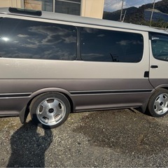 トヨタ　ハイエース　ディーゼル　四駆の画像