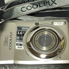【新品同様】Nikon COOLPIX L20 ニコン デジタルカメラ シルバー 元箱・付属品完備　ヨッシーの画像