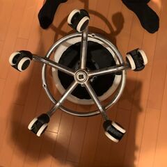 【美品】昇降式キャスター付スツール★白/ホワイト★ネイル/美容/カウンター/施術イスの画像