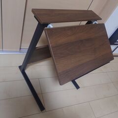 受付終了【お譲りします】折り畳みテーブルの画像