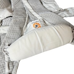 【極美品】エルゴベビー オムニブリーズ メッシュ パールグレー 抱っこ紐の画像